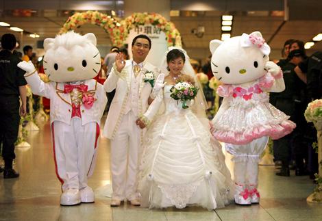 Maybe our wedding theme will be “Hello Kitty Wedding” 