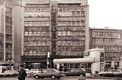 Bucarest, Magasin Universel, Boulevard Bratianu, Piata Roma, © Louis Gigout, 1997