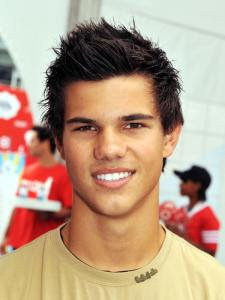 SPIKY HAIRSTYLES FOR MEN - Taylor Lautner