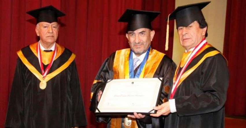 Universidad La Cantuta otorgó Honoris Causa a reconocido médico oncólogo, Elmer Huerta