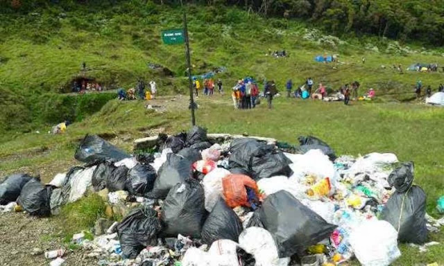 Sampah Di Gunung - Gunung Indonesia Semakin Mengkhawatirkan 