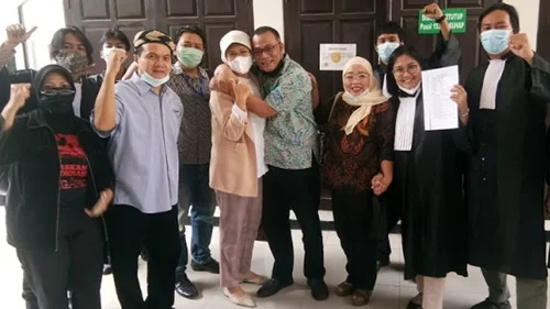 Penangguhan Penahanan Jumhur Dikabulkan, Andi Arief: Selamat! Saya Berdoa HRS Juga Ditangguhkan