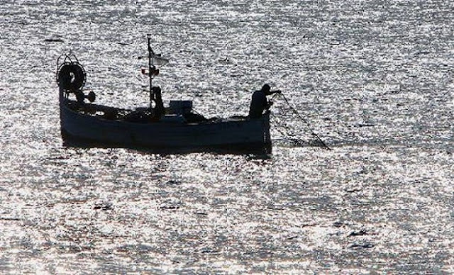 ΒΙΝΤΕΟ ΝΤΟΚΟΥΜΕΝΤΟ! ΔΕΙΤΕ πως προκαλούν “Ναυμαχίες” οι ΤΟΥΡΚΟΙ  στο ΑΙΓΑΙΟ! Η καθημερινή «μάχη» των αλιευτικών στα θαλάσσια σύνορα! ΣΟΒΑΡΕΣ καταγγελίες ψαράδων για πυροβολισμού