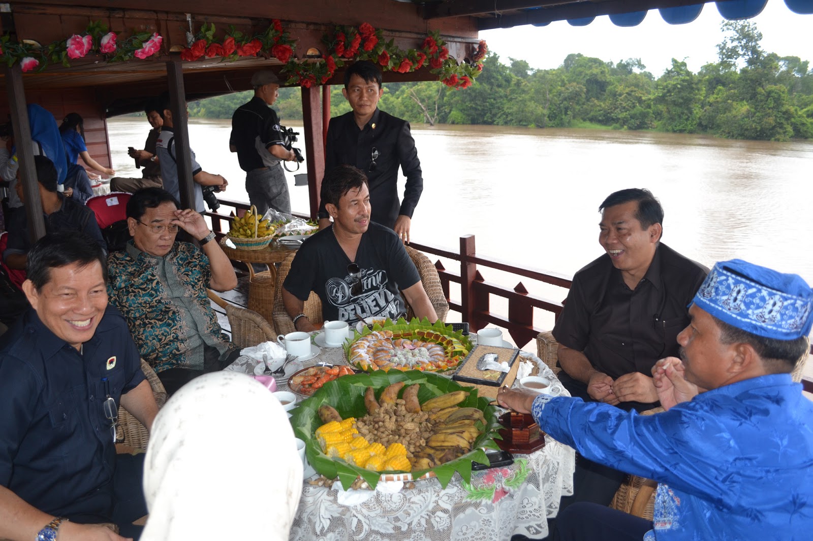 Humas Pemkot Manado: Walikota Manado Susuri Sungai Kahayan