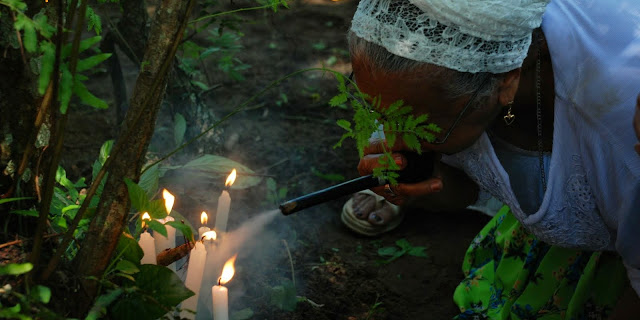 Resultado de imagem para SOBRE OS RITUAIS E ELEMENTOS DE TRABALHO NA UMBANDA