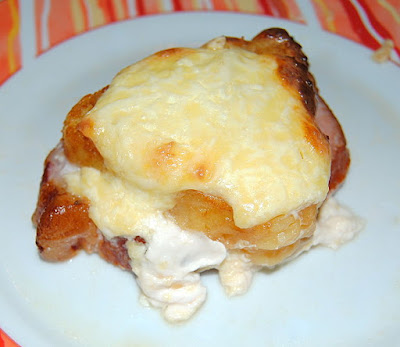 gratin de kassler à l'ananas, tomate, fromage blanc moutarde estragon, fromage fondu