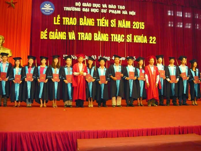 Lễ trao bằng Thạc sĩ năm 2015 của trường ĐHSP Hà Nội