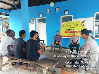 Gelar Jum'at Curhat, Kapolsek Patia Polres Pandeglang Tampung Keluhan Masyarakat