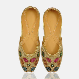 http://betraditional.com/handmadejuttis/women/punjabi-mojaris.html