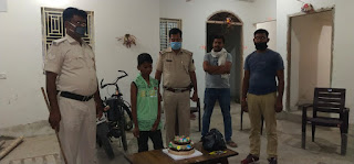 begusarai-police-celebrate-children-birthday