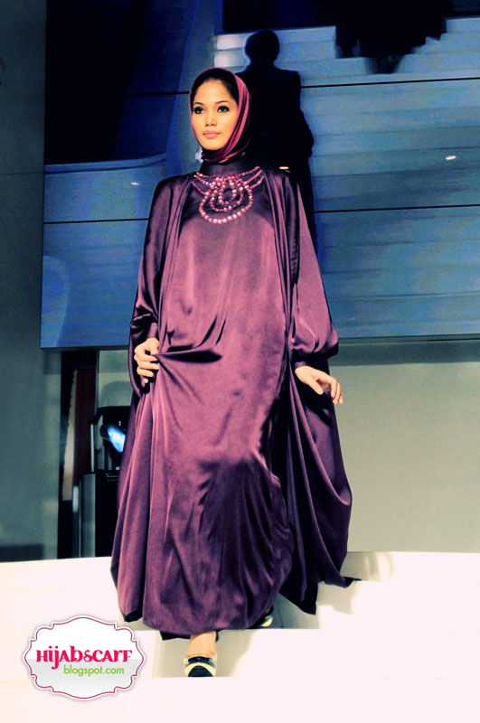 Indonesia Islamic Fashion Fair 2010 - Hijab Scarf