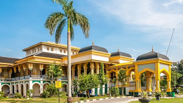 Istana Maimun