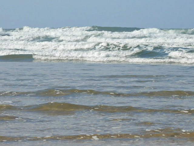 The sea and waves at Mawgan Porth beach, Cornwall