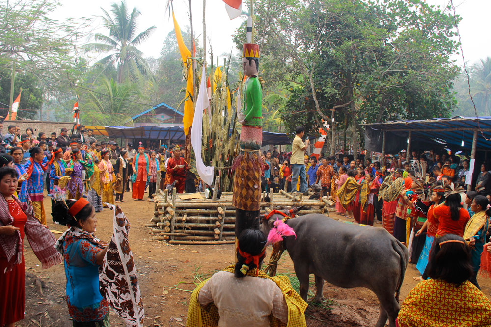 Ingin Lebih Mengenal Budaya Indonesia? 9 Upacara Adat ini Wajib Kamu Ketahui