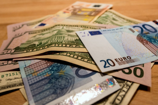 JPCN.Blog | Euro cai para menos de US$ 1 novamente; bolsas da Europa começam a semana no vermelho