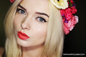 summer make up flower crown pale skin blogger