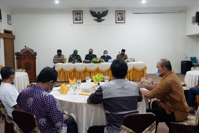 Dandim Karanganyar Hadiri Rapat Koordinasi Pemberlakuan PSBB