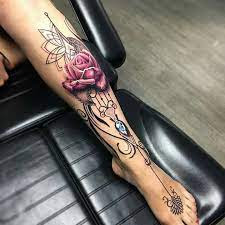 Tatuajes de Rosas para Mujer en la Pierna