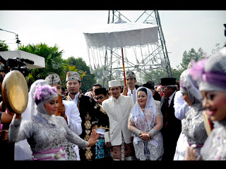 Pernikahan Pasha Ungu dan Adelia | Foto dan Video