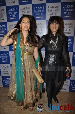 Sridevi, Juhi, Akshay, Rani & Tabu visit @ Neeta Lulla Show