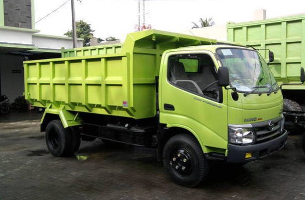 dump truck hino bekas KAPAN LAGI