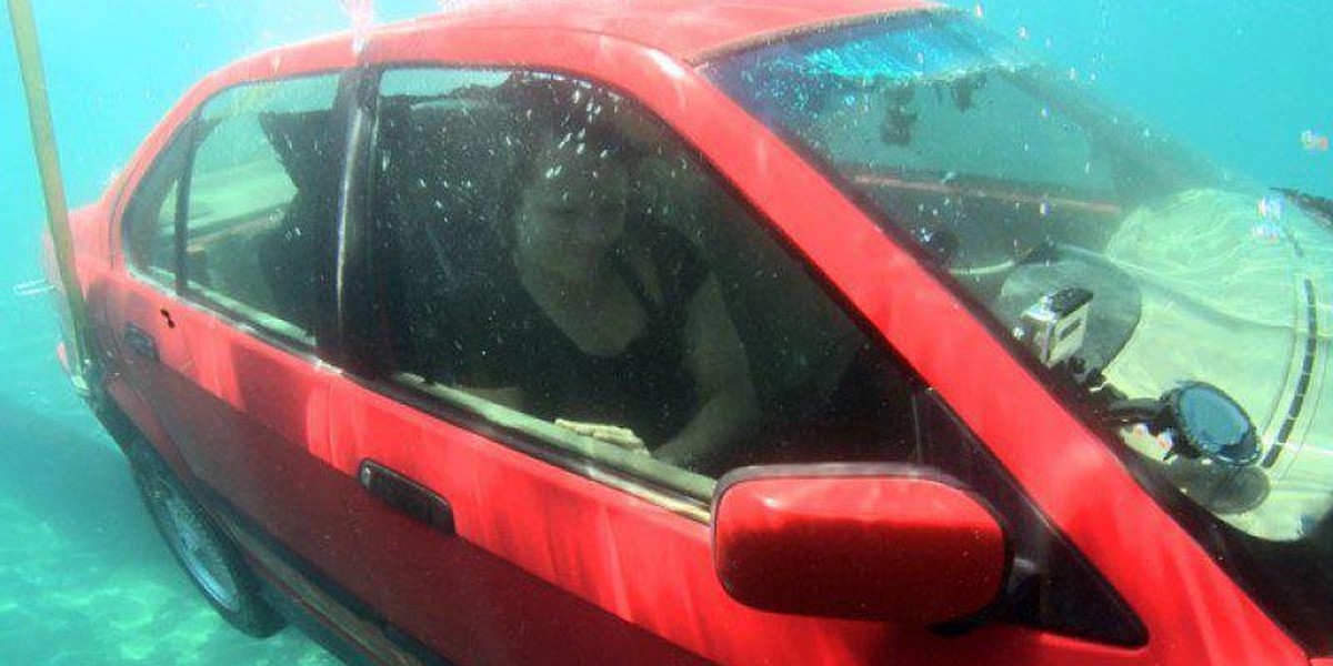 How to Survive Being Trapped In Your Sinking Car