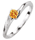 A006のリング形状、オレンジダイヤはハートインダイヤモンド製
