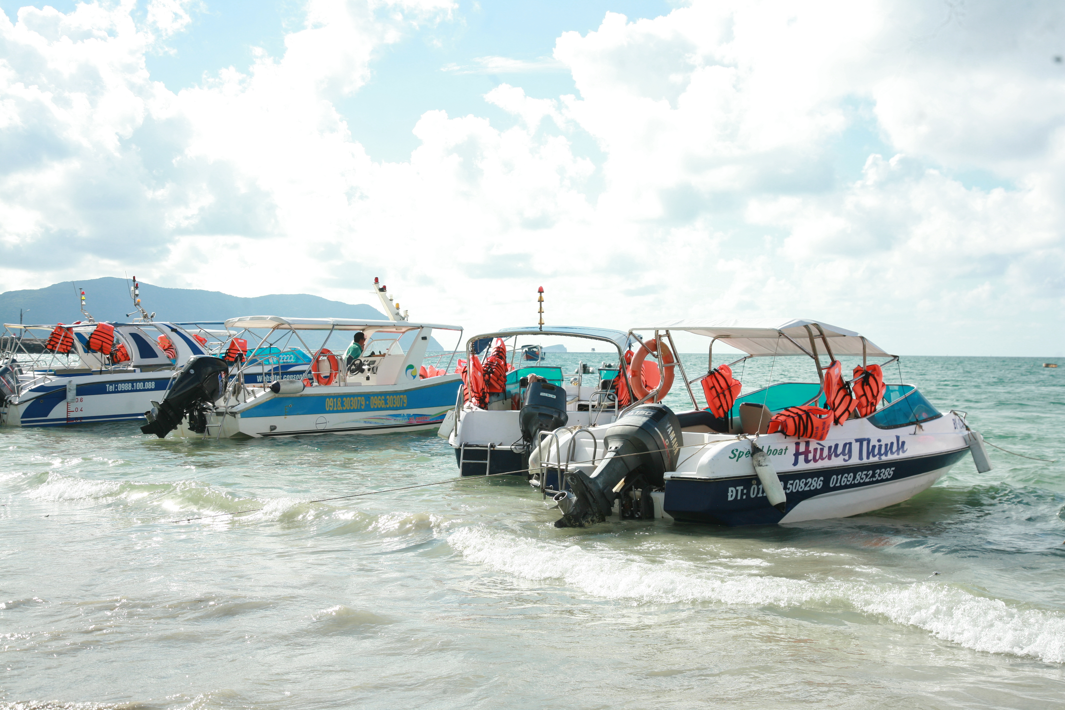 Địa điểm tổ chức thu phí tham quan Vườn Quốc Gia Côn Đảo bằng tàu, cano