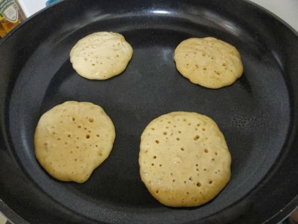 Apple and cinnamon pikelets - in 20 minutes