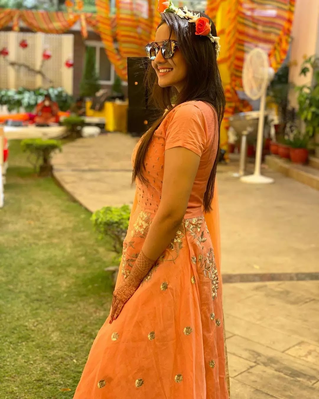 angle ashi singh in yellow dress