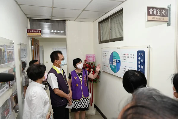 ▲彰化縣副縣長林田富視察少輔會行政組、輔導組及少年警察隊各項工作成果。 （記者林明佑翻攝）