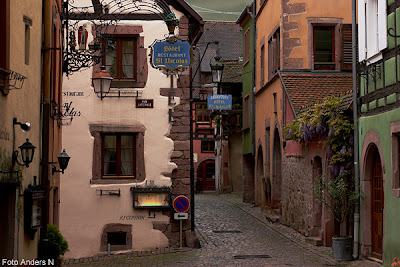 riquewihr, liten fransk by, stad, idyllisk, idyll, small french village, stad, idyllic, medeltidsby, medeltidsstad, stadsmur, borg, medieval town, medieval village, city wall, disneyland look-a-like, alsace, elsass, ribeauville