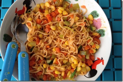 fried noodle with veggie