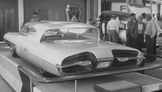 FUTURISTIC FORD FROM THE PAST