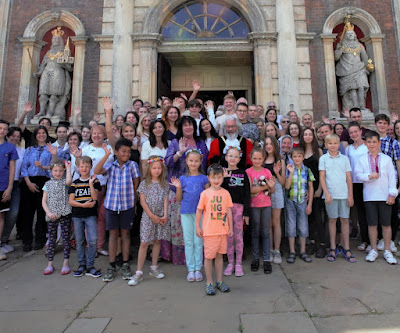 The Mayor and Mayoress of Worcester have welcomed nearly 100 Ukrainian guests to the Guildhall, along with their host families.