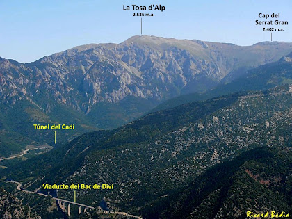 Vistes de la Tosa d'Alp i la vall del Rigoréixer des de la Roca Tiraval. Autor: Ricard Badia