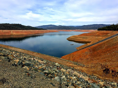 ID: Lake Oroville at 29% capacity in fall of 2015.