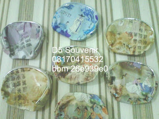 Souvenir dompet,  Dompet risliting korea