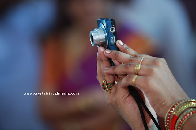 candid wedding photography cochin kerala