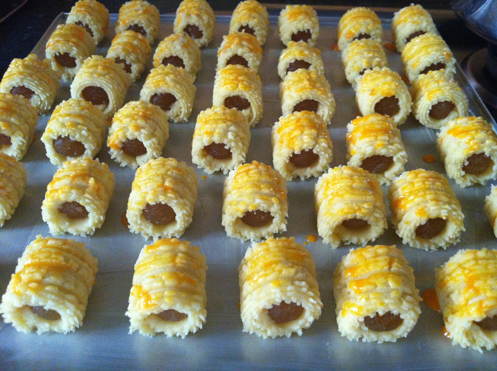 A RecipeTester...: Biskut raya: Tart Nenas Gulung