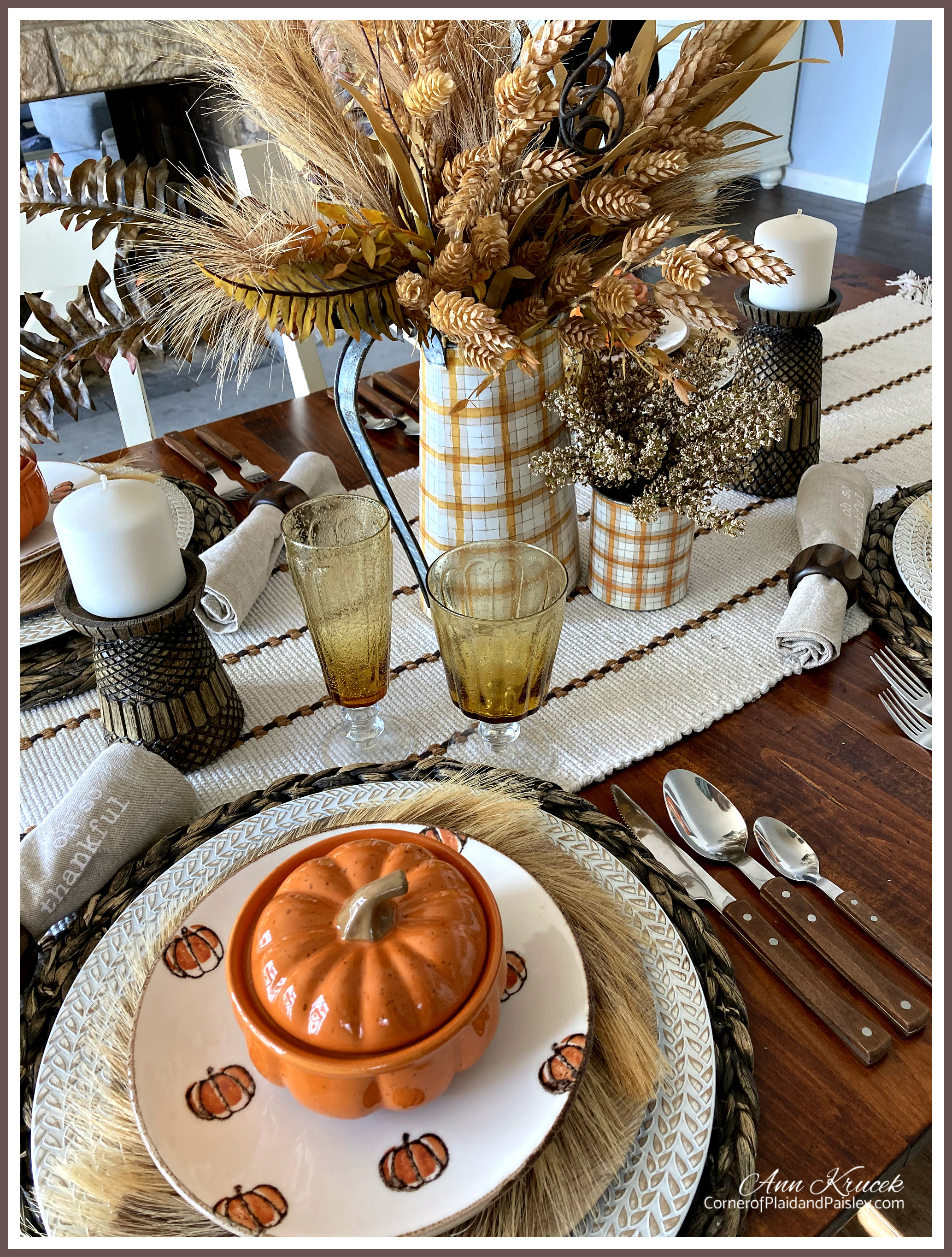 Big Dot of Happiness Fall Friends Thanksgiving - Friendsgiving Party Round  Table Decorations - Paper Chargers - Place Setting For 12