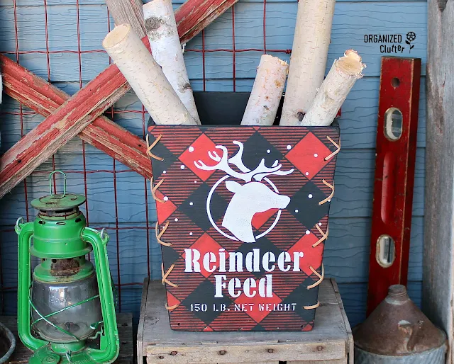 Vintage Wooden Wastebasket Christmas Makeover #oldsignstencils #stencil #upcycle #buffalocheck #reindeerfeed #rusticChristmas #Christmas