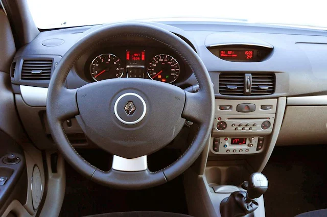 Renault Symbol 2013 - interior