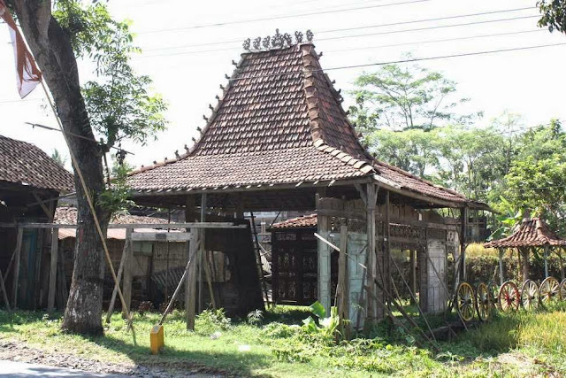 Gambar Rumah Adat Joglo Kartun. rumah adat jawa joglo 