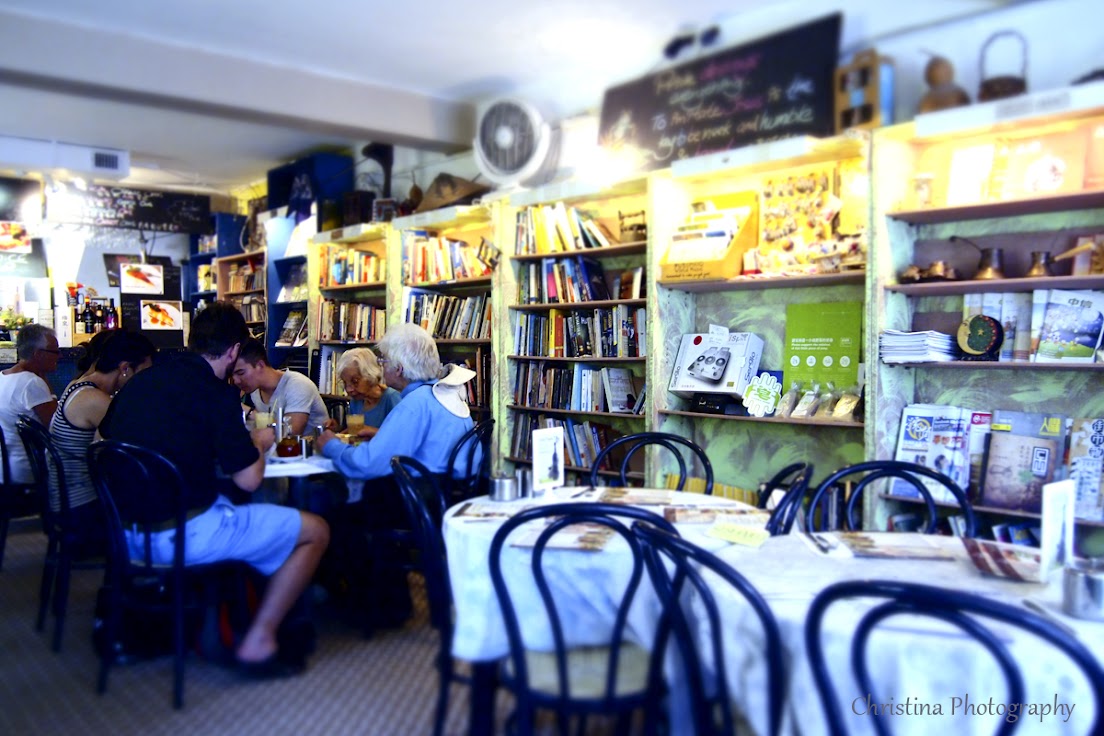 BOOKWORM CAFE,LAMMA ISLAND