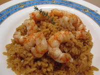 Gambas salteadas con arroz dorado