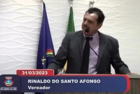 PENSOU QUE JÁ VIU DE TUDO NA CÂMARA DE VEREADORES DA SUA CIDADE?  Iiiihhrrúúúúú! Grito e assobio de vereador de São Bento do Una viraliza nas redes sociais