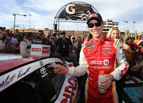 Matt Kenseth Wins at Phoenix Raceway - #NASCAR #MENCS