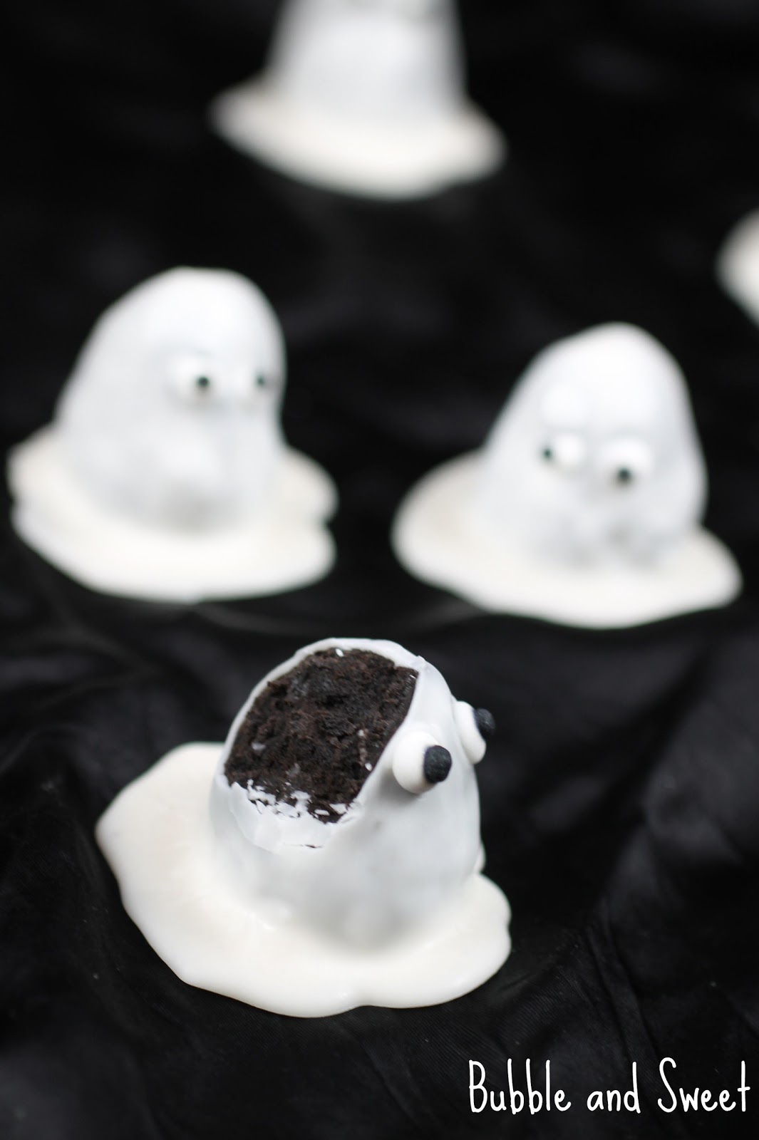 halloween cake pops eyeballs ghost+cake+pop+ghost+oreo+pop+oreo+truffle+halloween+cake+pop+bite.