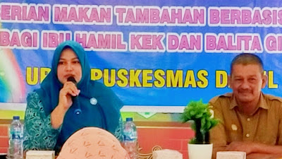 Ketua PKK Kecamatan Darul Ihsan Membuka Pelatihan Bagi Tim Pelaksana PMT Lokal